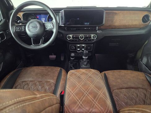 Used 2024 Jeep Wrangler Unlimited AWD/4WD image 26
