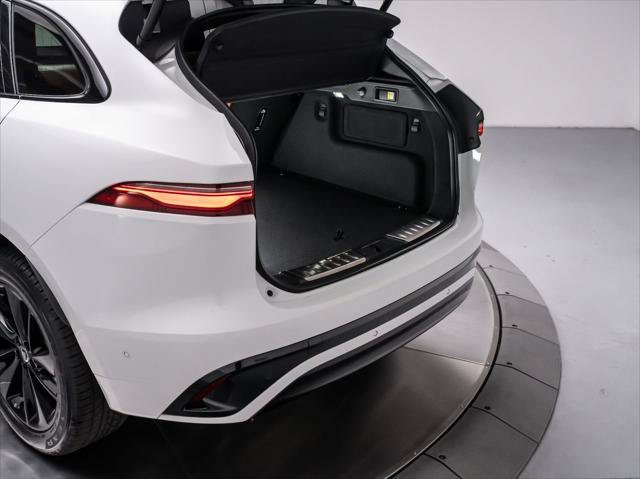 New 2026 Jaguar F-PACE R-Dynamic S AWD/4WD image 32