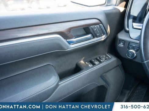 Used 2025 GMC Sierra 1500 SLT AWD/4WD image 19