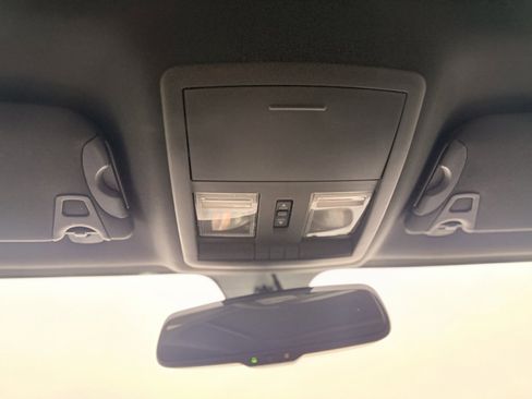 Used 2010 Dodge Challenger R/T image 18