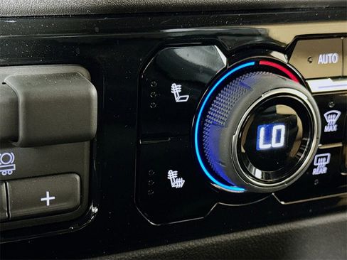 Used 2026 Chevrolet Silverado 1500 LT w/ Safety Package image 18