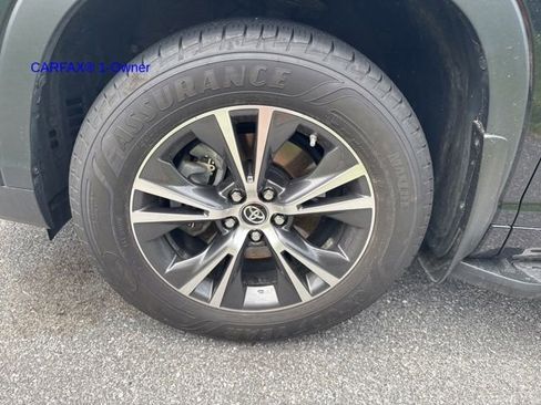 Used 2016 Toyota Highlander XLE AWD/4WD image 19