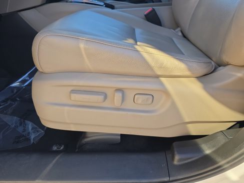 Used 2016 Honda Pilot Touring image 26