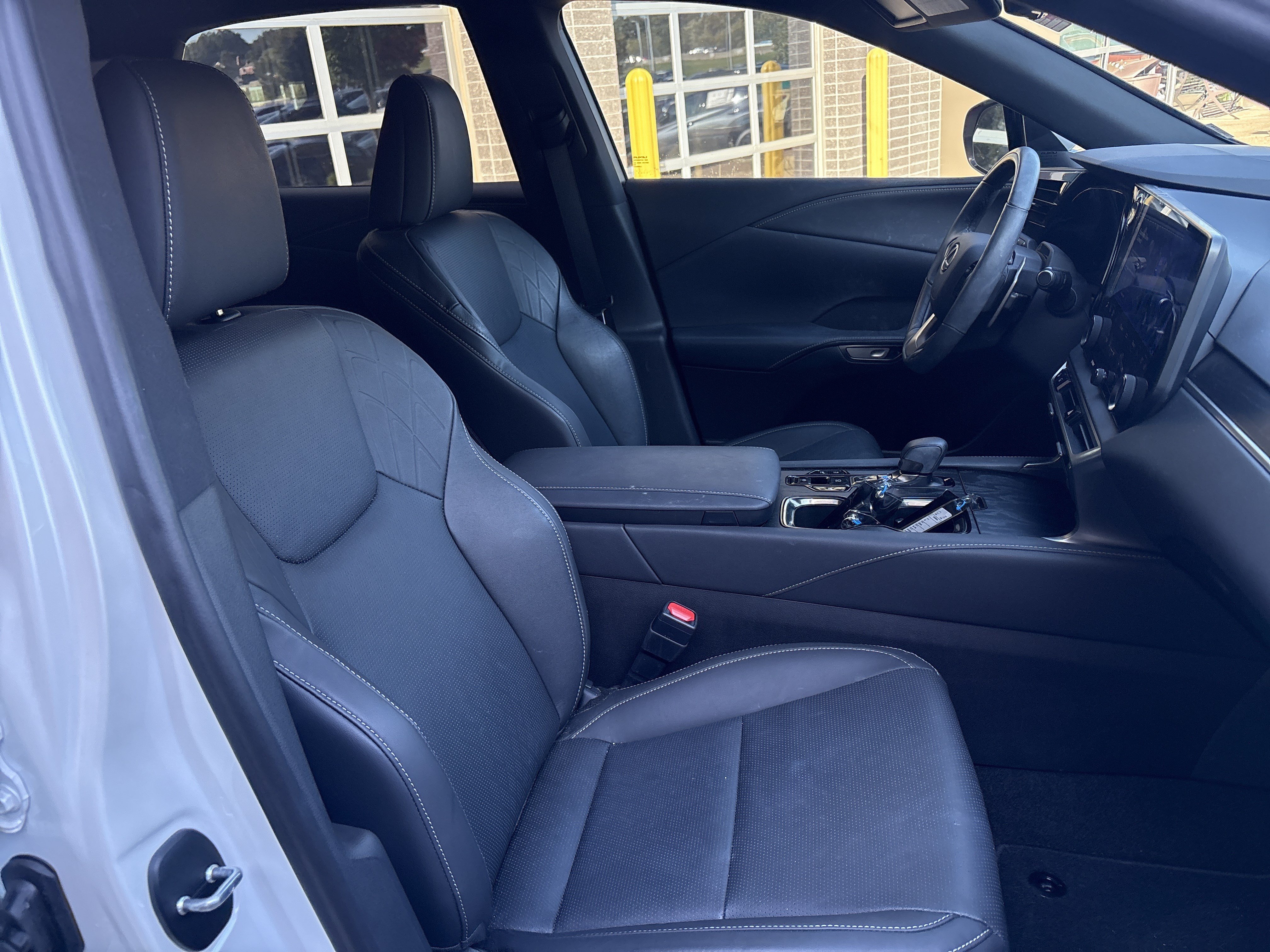 Used 2025 Lexus RX 350 w/ Convenience Package AWD/4WD image 33