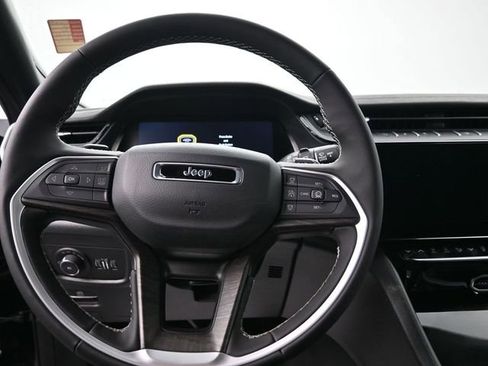 New 2026 Jeep Grand Cherokee L Limited w/ Limited Altitude Package image 18