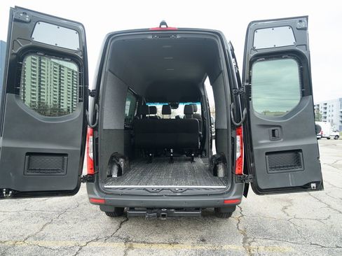 Used 2024 Mercedes-Benz Sprinter 2500 image 17