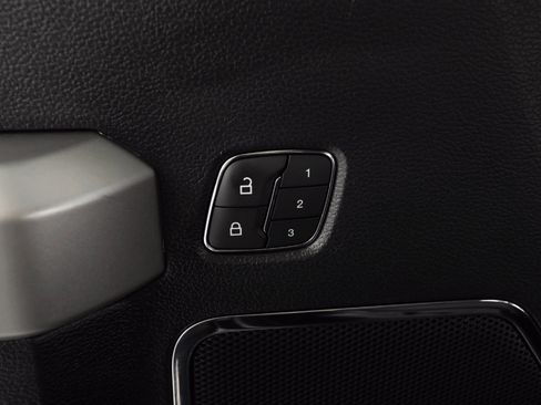 Used 2019 Ford F150 Lariat image 27