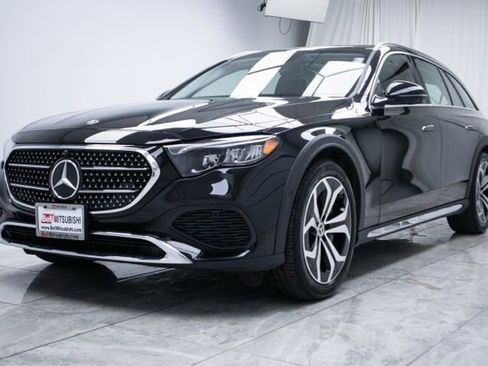 Used 2025 Mercedes-Benz E 450 4MATIC All-Terrain Wagon image 8