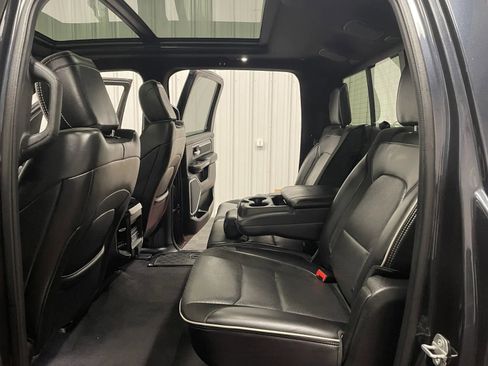 Used 2019 RAM 1500 Laramie image 44