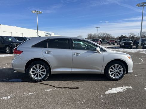 Used 2012 Toyota Venza LE image 8