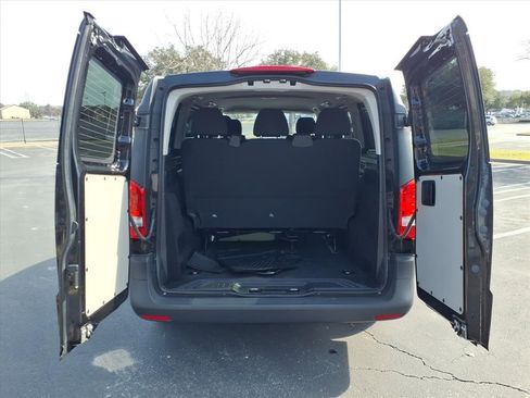 Used 2019 Mercedes-Benz Metris Passenger w/ Convenience Package image 12