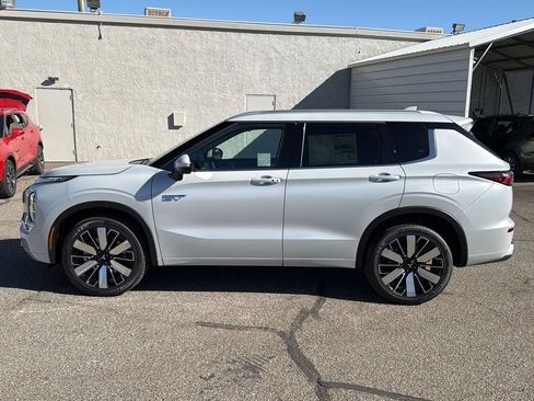New 2026 Mitsubishi Outlander 4WD Plug-In Hybrid image 4