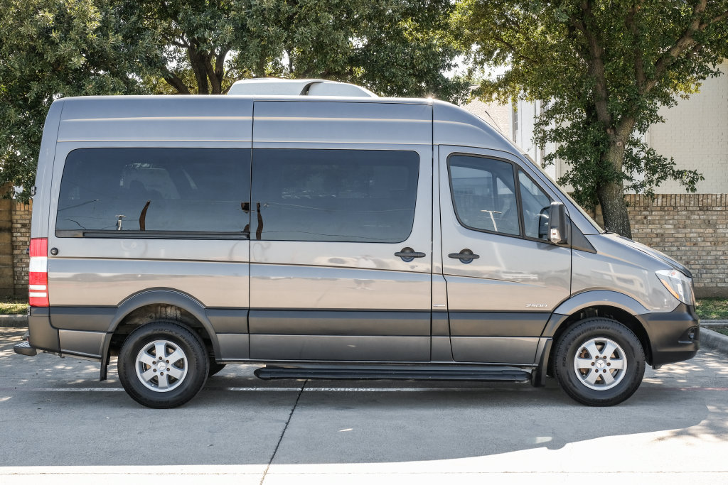 Used 2015 Mercedes-Benz Sprinter 2500 image 14