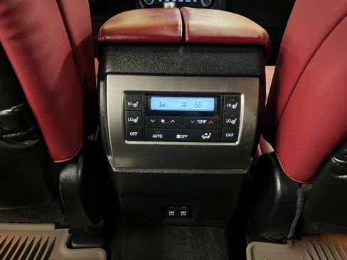 Used 2022 Lexus GX 460 Premium w/ Premium Package image 23