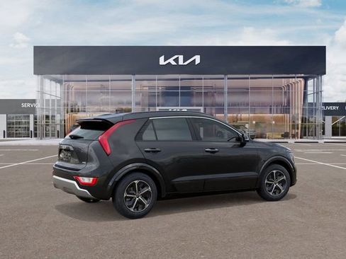 New 2025 Kia Niro FWD image 8