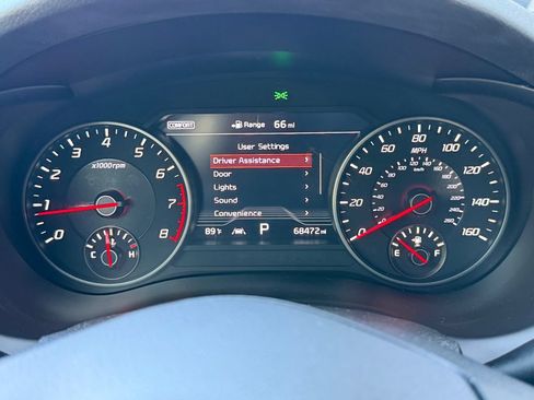 Used 2018 Kia Stinger Premium AWD/4WD image 4
