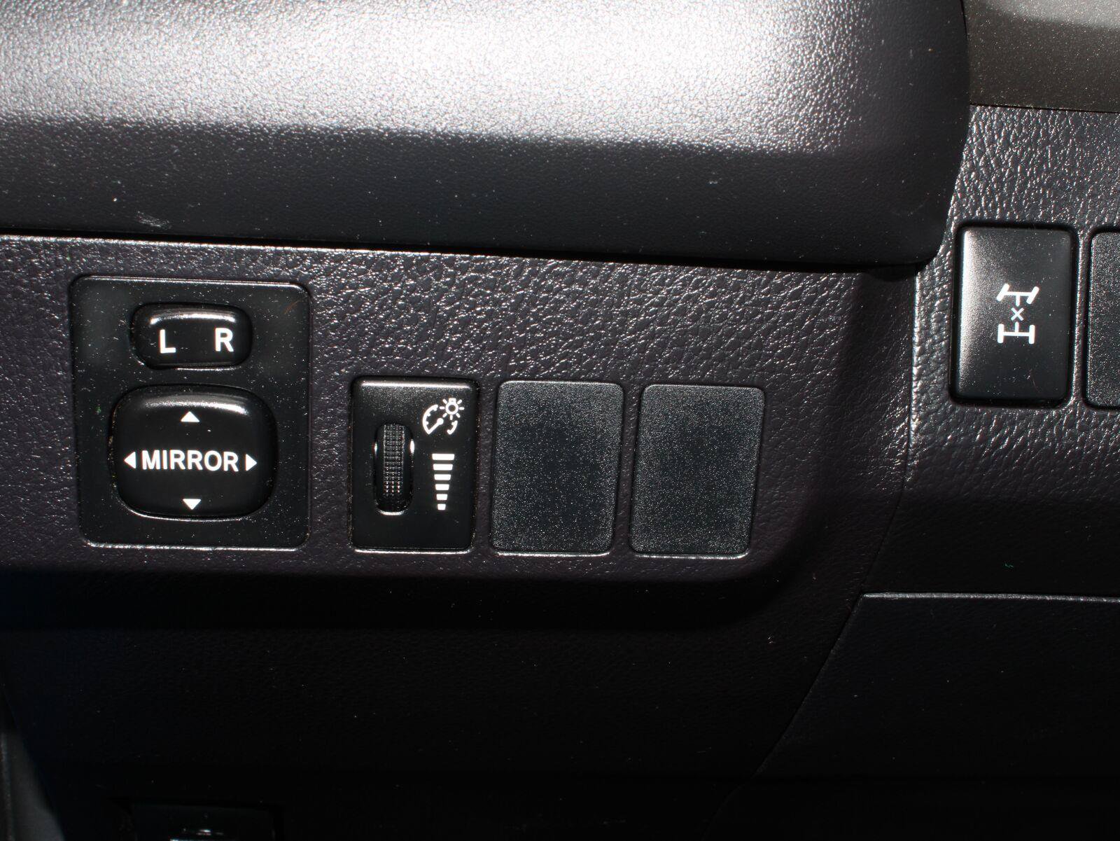Used 2016 Toyota RAV4 LE AWD/4WD image 10