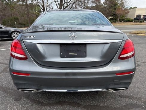 Used 2017 Mercedes-Benz E 300 image 5