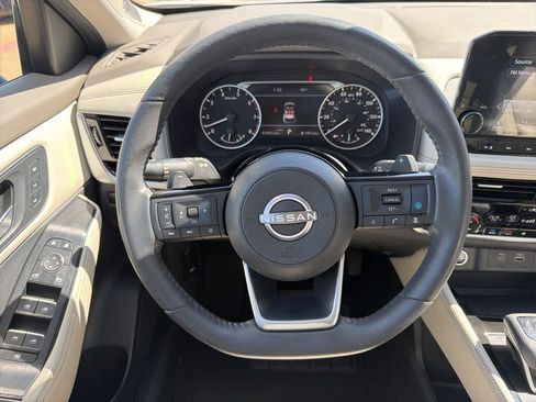 Used 2023 Nissan Rogue SL w/ SL Premium Package image 22