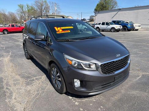 Used 2015 Kia Sedona SX image 4