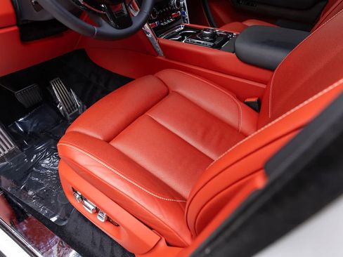 Used 2021 Rolls-Royce Cullinan AWD/4WD image 30