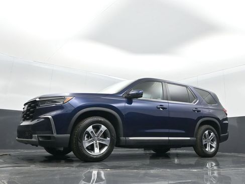 Certified 2023 Honda Pilot EX-L image 11