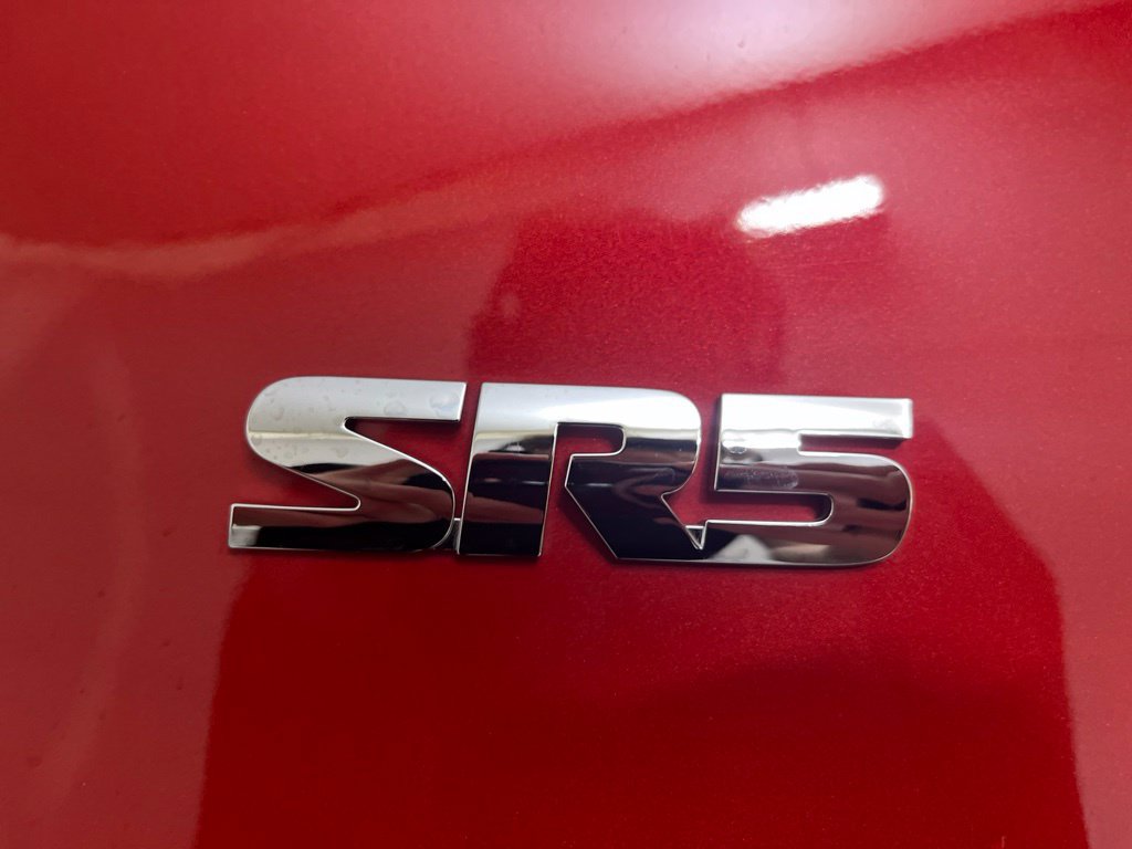 Used 2022 Toyota 4Runner SR5 AWD/4WD image 37