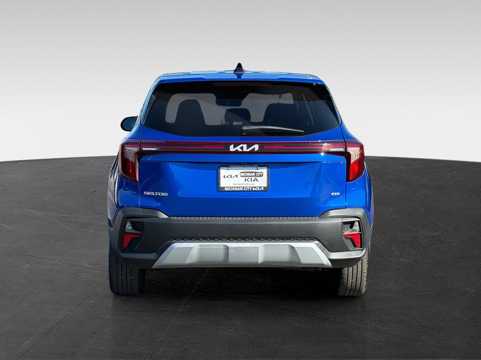 Used 2024 Kia Seltos LX AWD/4WD image 6