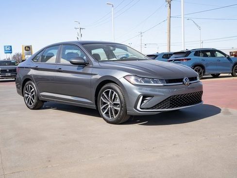 New 2026 Volkswagen Jetta SE image 8