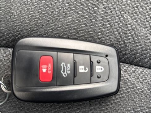 Certified 2025 Toyota RAV4 XLE image 43