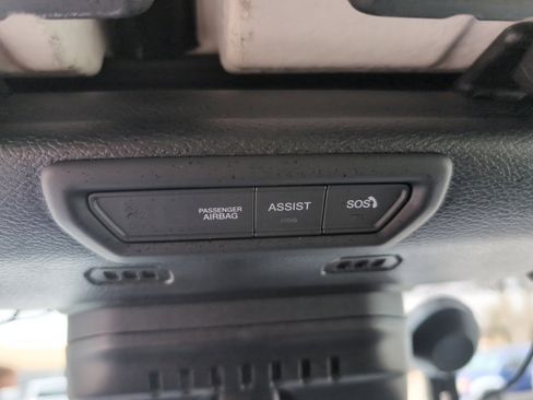 Used 2022 Jeep Wrangler Unlimited Sahara w/ Cold Weather Group AWD/4WD image 13