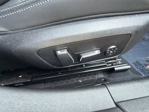 Used 2025 BMW 330i xDrive Sedan w/ Convenience Package image 24