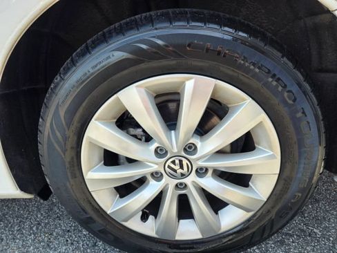 Used 2013 Volkswagen Passat 2.5 S FWD image 10