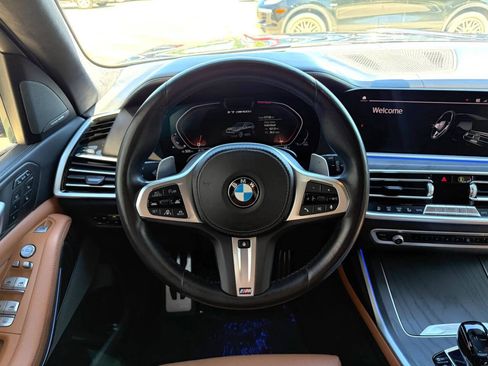 Used 2021 BMW X7 M50i w/ Dynamic Handling Package AWD/4WD image 19