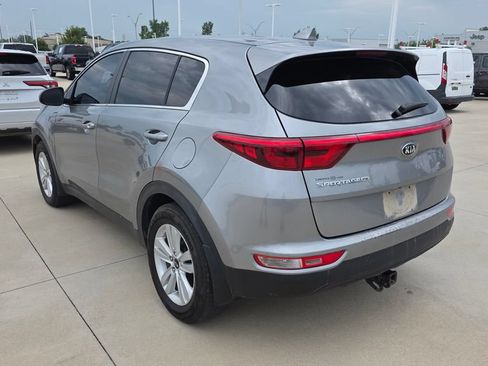 Used 2019 Kia Sportage LX FWD image 3