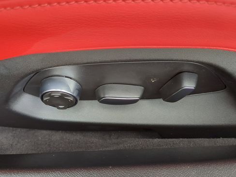 Used 2020 Chevrolet Corvette Stingray Premium Cpe w/ 3LT Preferred Equipment Group image 18