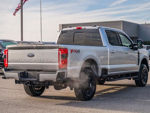 Used 2023 Ford F250 XLT w/ XLT Premium Package image 7