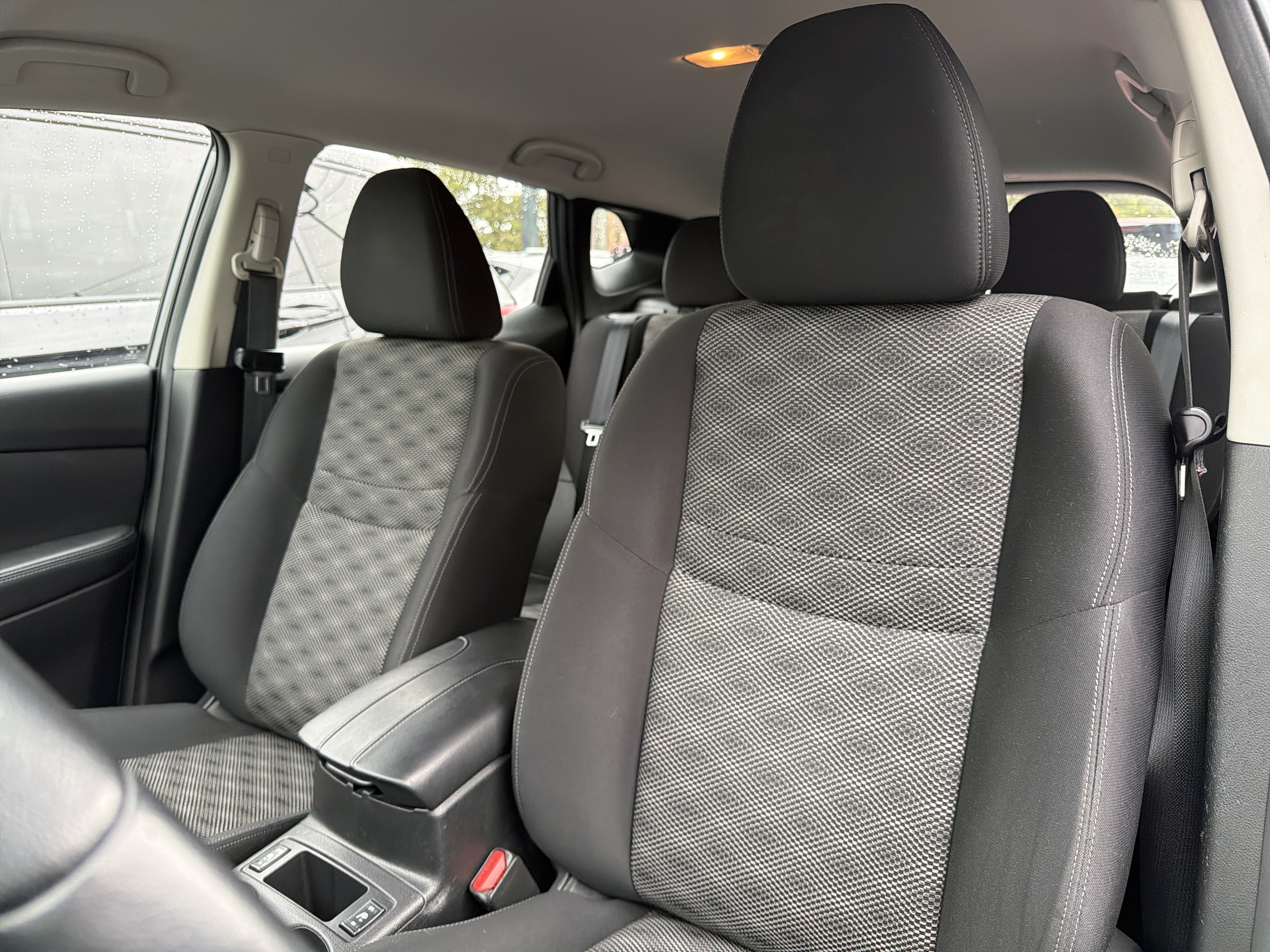 Used 2019 Nissan Rogue Sport SV w/ All-Weather Package AWD/4WD image 18