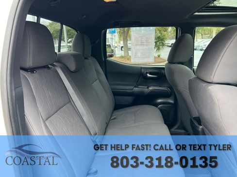 Used 2017 Toyota Tacoma TRD Off-Road w/ Premium & Technology Package image 22