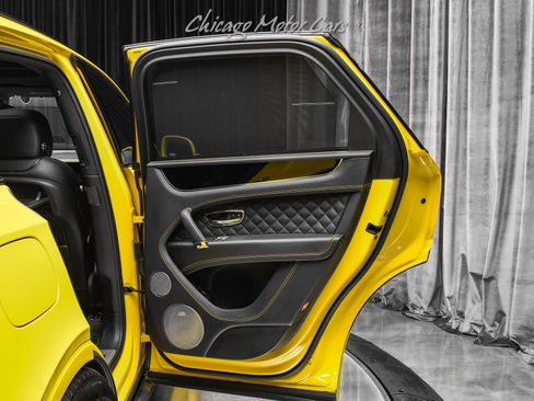 Used 2017 Bentley Bentayga image 37