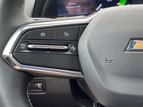 New 2026 Chevrolet Equinox EV LT image 13