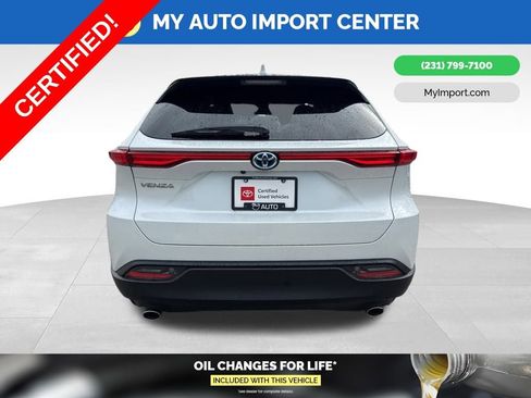 Used 2024 Toyota Venza LE image 6