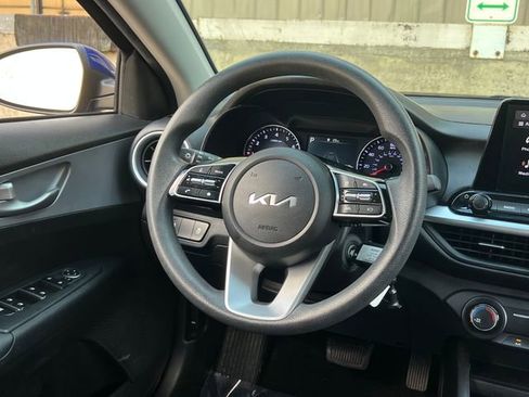 Used 2023 Kia Forte LXS w/ LXS Technology Package image 16