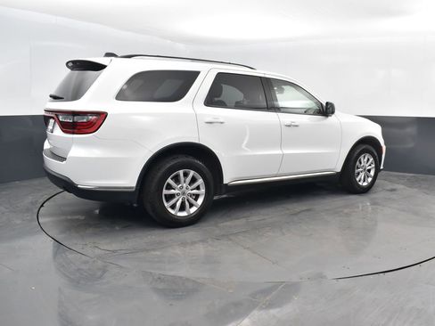 Used 2024 Dodge Durango SXT image 3