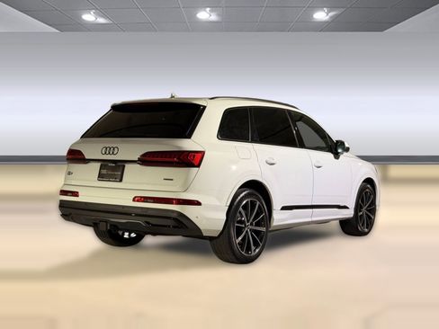 Used 2023 Audi Q7 3.0T Premium Plus w/ Premium Plus Package AWD/4WD image 9