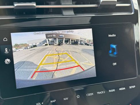 Certified 2023 Hyundai Santa Cruz SEL Premium image 33