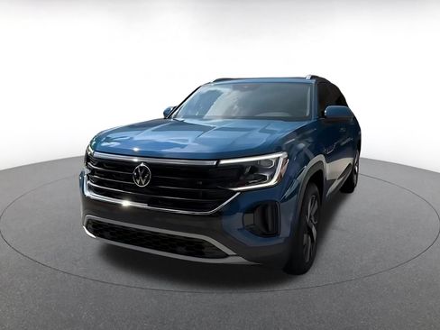 Used 2026 Volkswagen Atlas Cross Sport SE FWD image 5