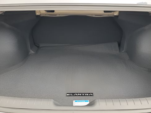 New 2025 Hyundai Elantra Hybrid FWD image 29