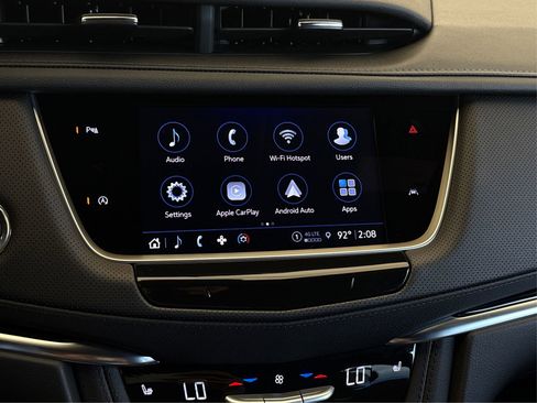 New 2025 Cadillac XT6 Luxury image 24