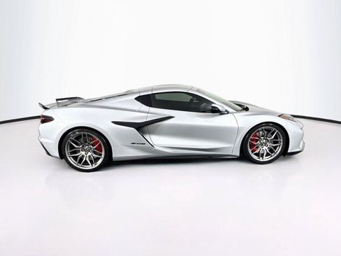 Used 2026 Chevrolet Corvette Z06 RWD image 10